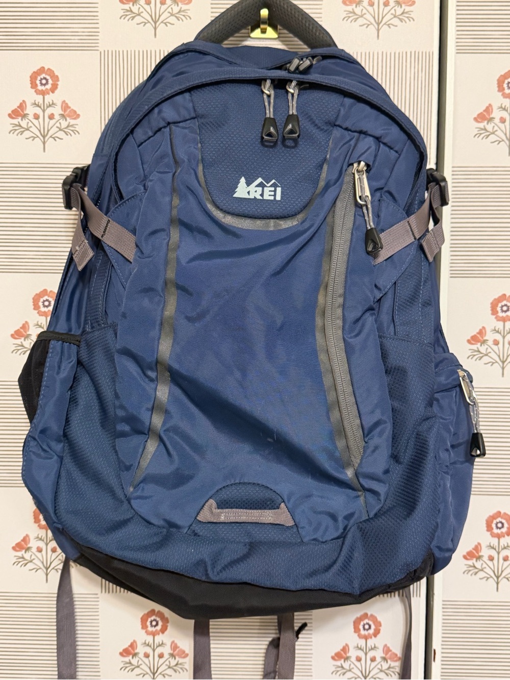 REI Men's Dark Blue Hiking Backpack with Gray Accents